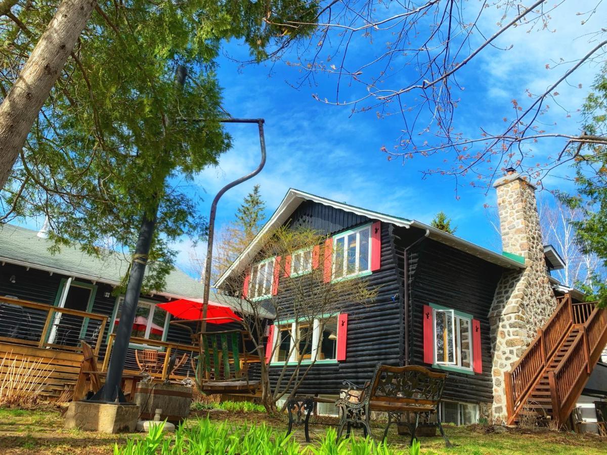 Auberge Le Lupin-Self Check-In Mont-Tremblant Eksteriør billede