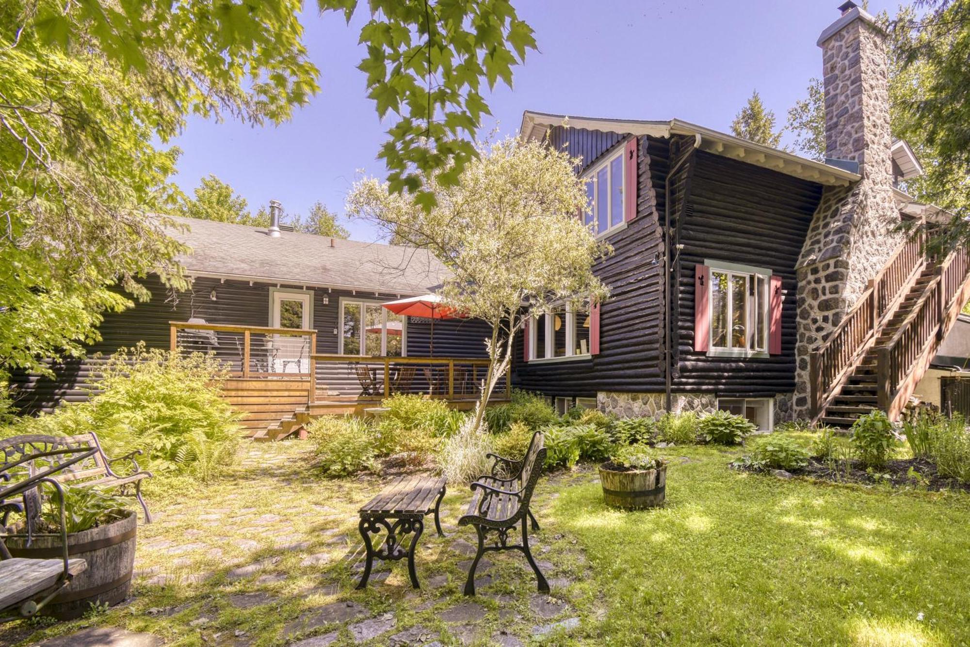 Auberge Le Lupin-Self Check-In Mont-Tremblant Eksteriør billede