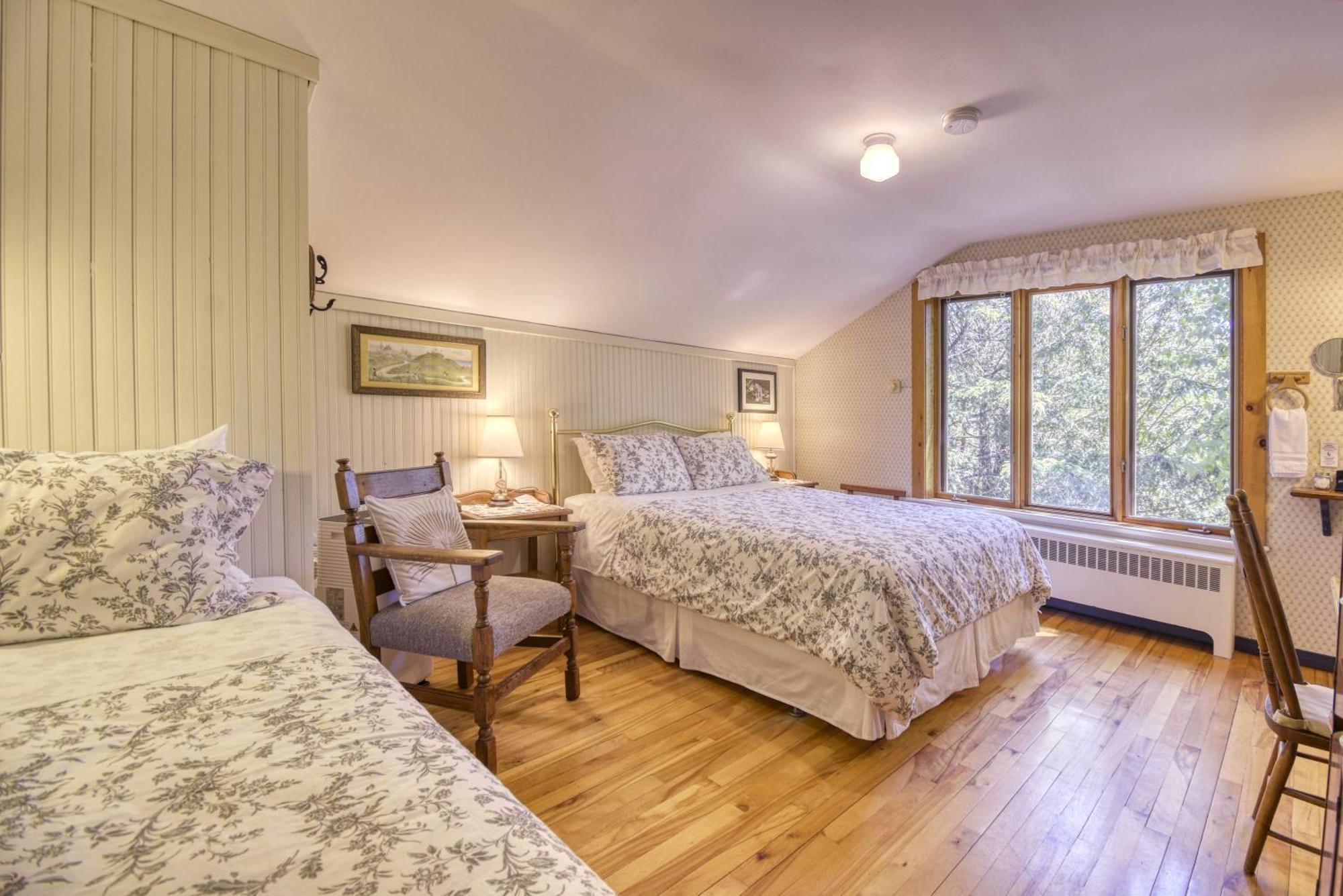 Auberge Le Lupin-Self Check-In Mont-Tremblant Eksteriør billede