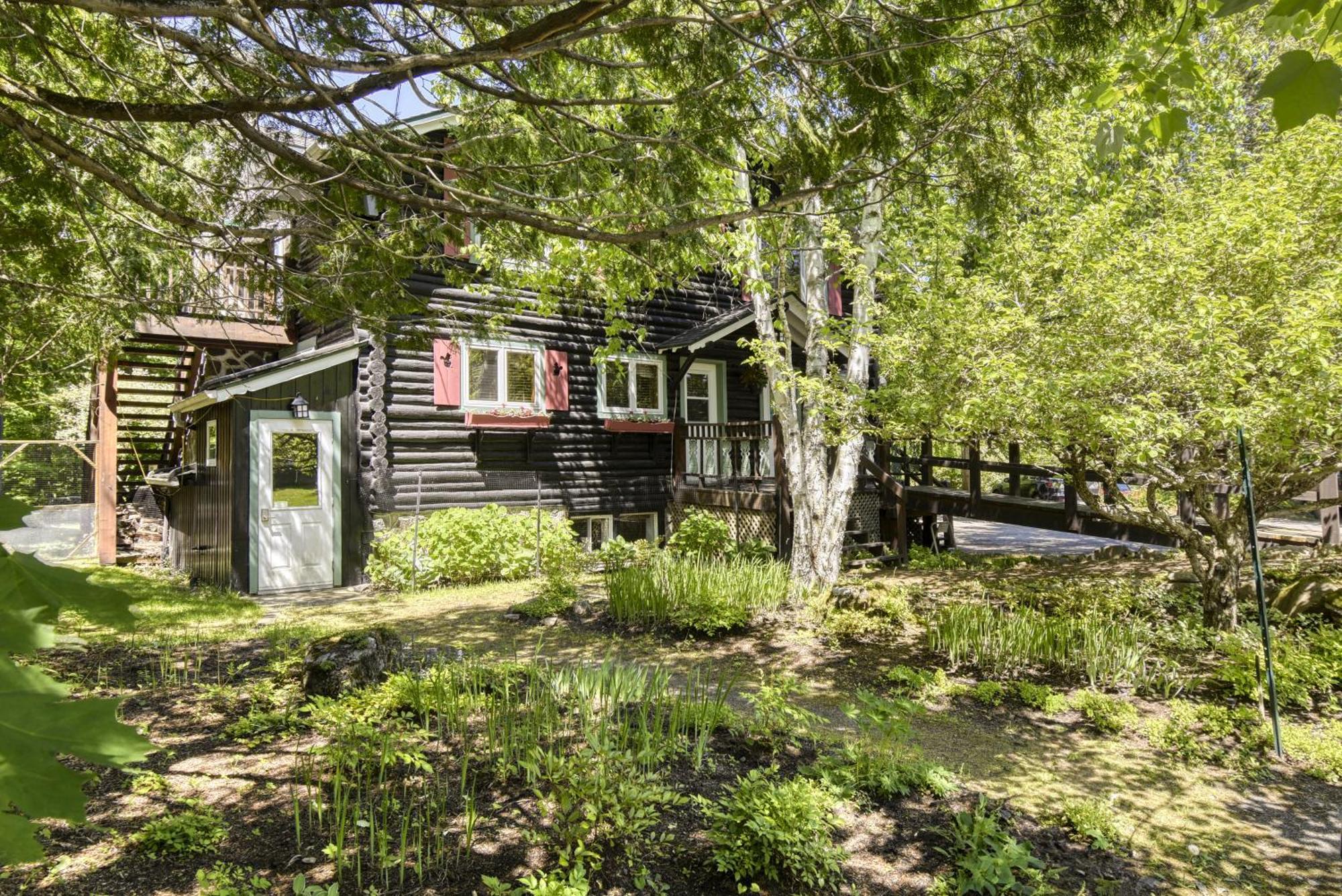 Auberge Le Lupin-Self Check-In Mont-Tremblant Eksteriør billede